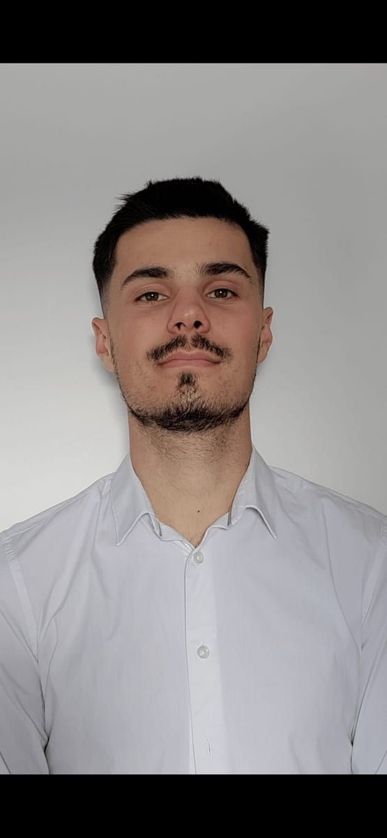 Profil de Chahed